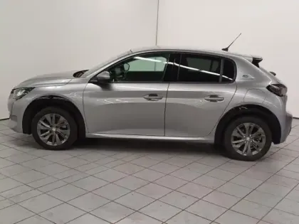 Photo 5 Peugeot 208  e- 136ch Allure