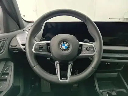 Photo 10 BMW Serie 1 Série 1 120A 170ch M Sport DKG7