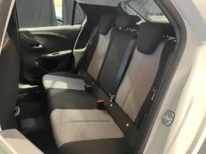 Photo 11 Opel Corsa  1.2 Turbo Hybrid 110ch Edition e-DCT6