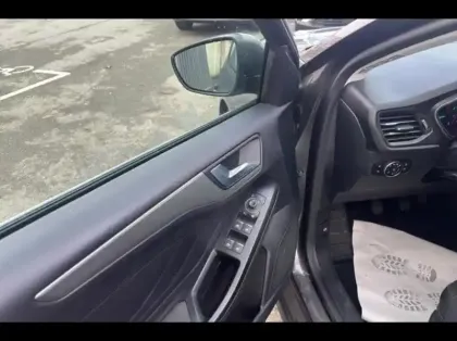 Photo 13 Ford Focus  1.0 Flexifuel mHEV 125ch Titanium Design