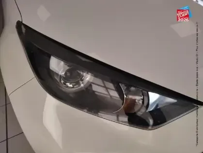 Photo 12 Toyota Yaris  116h Dynamic 5p MY22