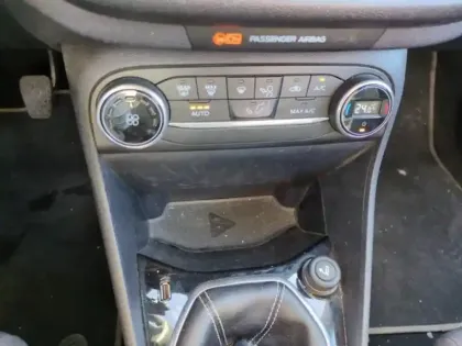 Photo 8 Ford Fiesta  1.0 EcoBoost 95ch Titanium 5p