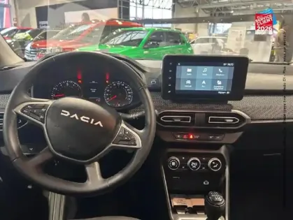 Photo 14 Dacia Jogger  1.0 TCe 110ch SL Extreme 5 places Camera