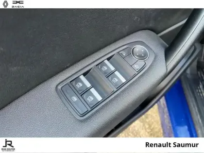 Photo 14 Renault Captur  1.3 TCe 140 ch FAP Intens -21