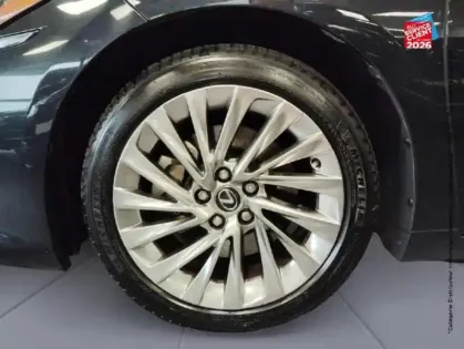 Photo 9 Lexus Es  300h Executive MY21 Touvrant Sieg chauf/ventil/cuir Volant chauf GPS Camera Carplay