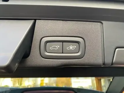 Photo 13 Volvo Xc60  T6 Hybride Rechargeable 253 + 145ch Ultra Style Chrome Geartronic 8 AWD