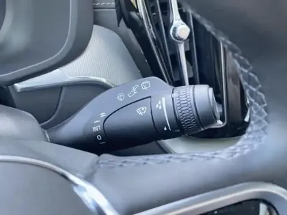 Photo 8 Volvo Xc60  T6 Hybride Rechargeable 253 + 145ch Ultra Style Chrome Geartronic 8 AWD