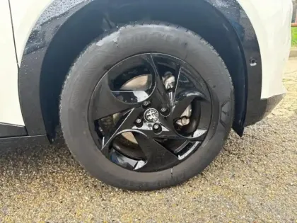 Photo 12 Alfa Romeo Junior  1.2 Ibrida 136ch DCT6