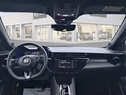 Photo 7 Alfa Romeo Junior  1.2 Ibrida 136ch DCT6