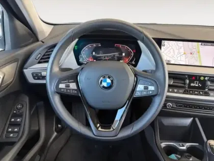 Photo 11 BMW Serie 1 Série 1 118i 136ch Business Design