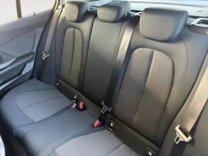 Photo 12 BMW Serie 1 Série 1 118i 136ch Business Design