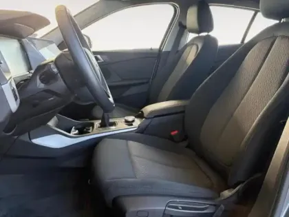 Photo 8 BMW Serie 1 Série 1 118i 136ch Business Design