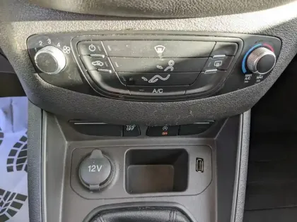 Photo 28 Ford Transit Courier  1.0E 100ch Stop&Start Trend