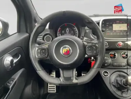 Photo 11 Abarth 500  1.4 Turbo T-Jet 165ch 695 XSR Yamaha Tpano Sieges cuir GPS
