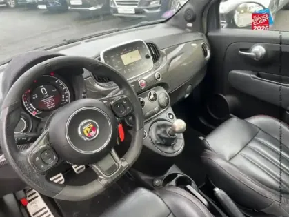 Photo 14 Abarth 500  1.4 Turbo T-Jet 165ch 695 XSR Yamaha Tpano Sieges cuir GPS