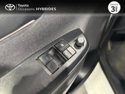 Photo 5 Toyota Yaris  116h Dynamic 5p MC24