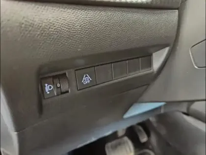 Photo 9 Peugeot 2008  e- 136ch Allure Pack