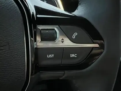 Photo 7 Peugeot 2008  1.2 PureTech 130ch S&S Style EAT8