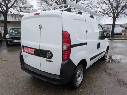 Photo 18 Fiat Doblo  Cargo 1.3 Multijet 95ch Pack USB Clim E6