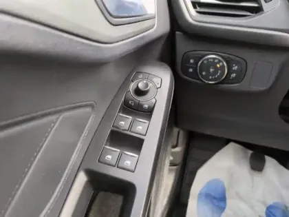 Photo 12 Ford Focus  1.0 Flexifuel mHEV 125ch Titanium Design