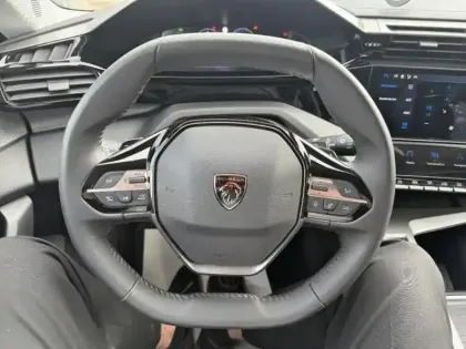 Photo 14 Peugeot 308  SW 1.2 Hybrid 136ch Allure e-DCS6