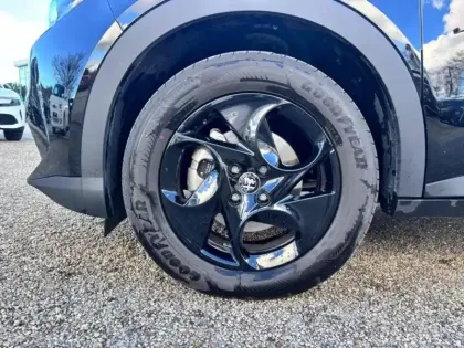 Photo 7 Alfa Romeo Junior  1.2 Ibrida 145ch e-DCT6