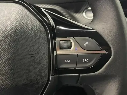 Photo 11 Peugeot 208  1.5 BlueHDi 100ch S&S Active Pack