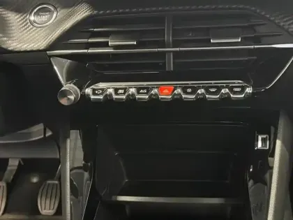 Photo 12 Peugeot 208  1.5 BlueHDi 100ch S&S Active Pack