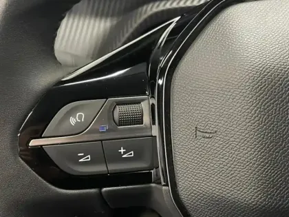 Photo 10 Peugeot 208  1.5 BlueHDi 100ch S&S Active Pack