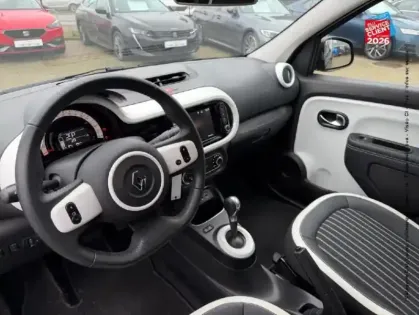 Photo 14 Renault Twingo  E-Tech Electric Techno R80 Achat Intégral GPS Camera