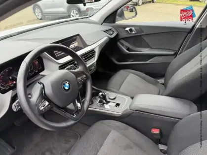 Photo 14 BMW Serie 1 Série 1 116iA 109ch Business Design DKG7