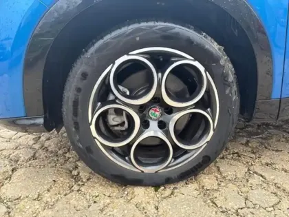 Photo 11 Alfa Romeo Tonale  1.3 PHEV 280ch Sprint AT6 e-Q4