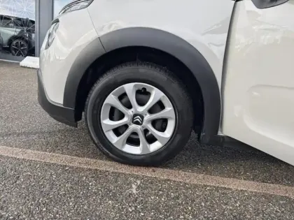 Photo 10 Citroën C3  1.2 PureTech 83ch S&S Feel 122-123g