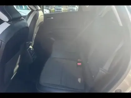 Photo 10 Renault Captur  1.3 TCe 140ch FAP Intens EDC -21