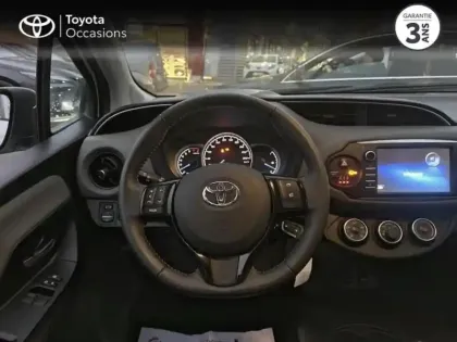 Photo 7 Toyota Yaris  100h France Business 5p RC18