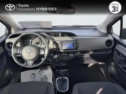 Photo 17 Toyota Yaris  100h France Business 5p RC18