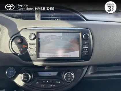 Photo 24 Toyota Yaris  100h France Business 5p RC18