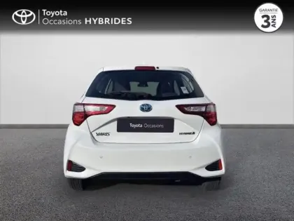 Photo 13 Toyota Yaris  100h France Business 5p RC18