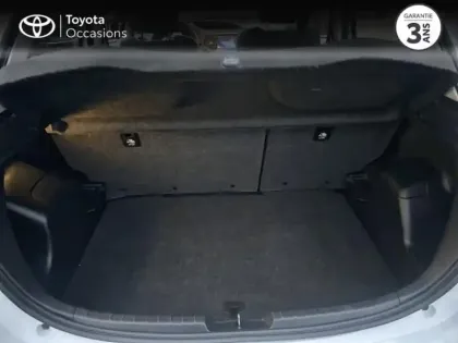 Photo 8 Toyota Yaris  100h France Business 5p RC18