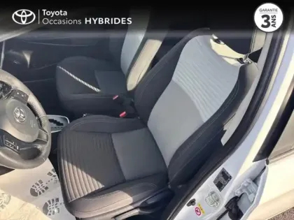 Photo 20 Toyota Yaris  100h France Business 5p RC18