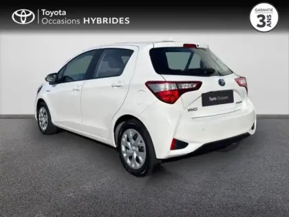 Photo 11 Toyota Yaris  100h France Business 5p RC18