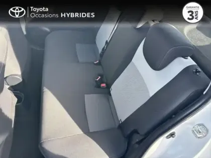 Photo 21 Toyota Yaris  100h France Business 5p RC18