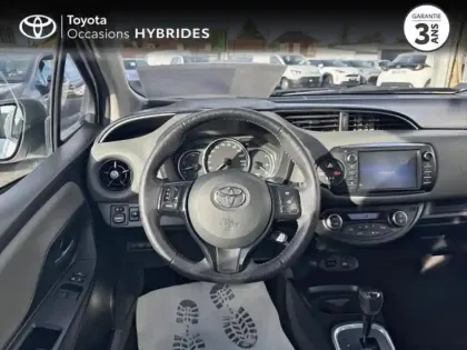 Photo 18 Toyota Yaris  100h France Business 5p RC18