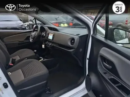 Photo 5 Toyota Yaris  100h France Business 5p RC18