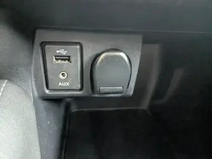 Photo 10 Nissan Micra  1.0 IG-T 100ch Visia Pack 2020