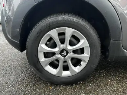 Photo 6 Citroën C3  1.2 PureTech 83ch S&S YOU!