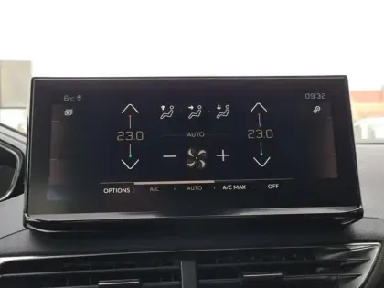 Photo 14 Peugeot 5008  1.2 PureTech 130ch S&S GT EAT8