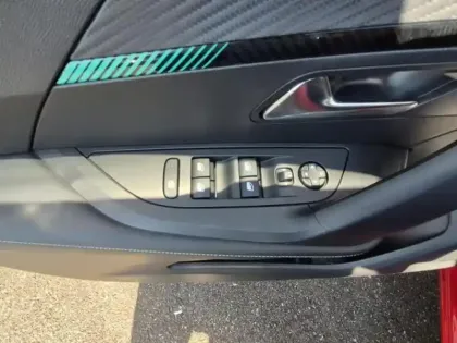 Photo 14 Peugeot 2008 Gén. II Ph1 NG Allure Pack 5