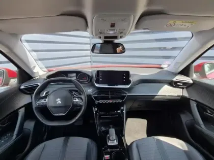 Photo 9 Peugeot 2008 Gén. II Ph1 NG Allure Pack 5