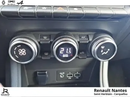 Photo 11 Renault Captur  1.3 TCe mild hybrid 140ch Techno